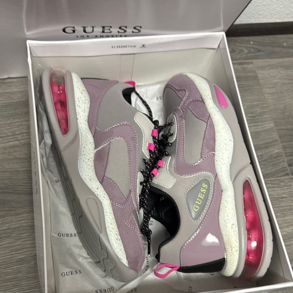 Guess Womens Fever 3 Lace Up Platform Casual and Fashion Sneakers - Picture 2 of 6